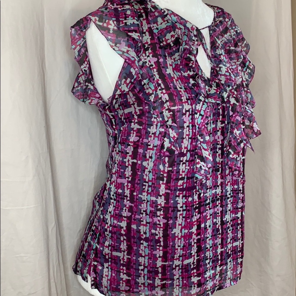 Attention Ruffle Front Top - Picture 3 of 8